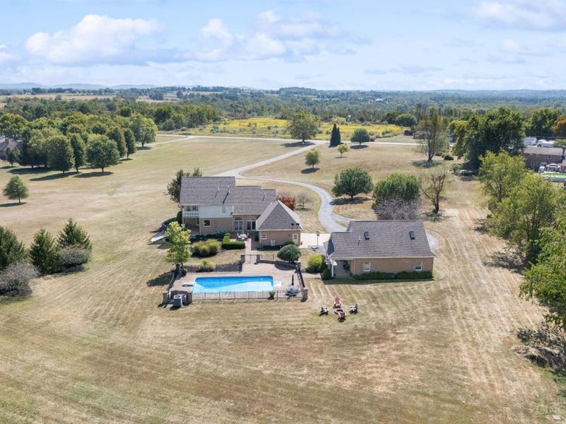 9917 us 50, Hillsboro, OH 45133 Photo 2