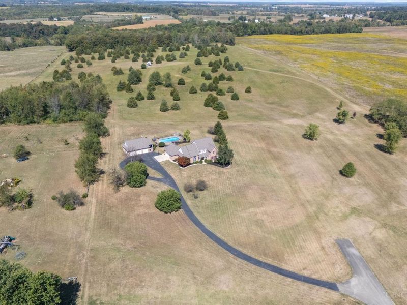 9917 us 50, Hillsboro, OH 45133 Photo 5