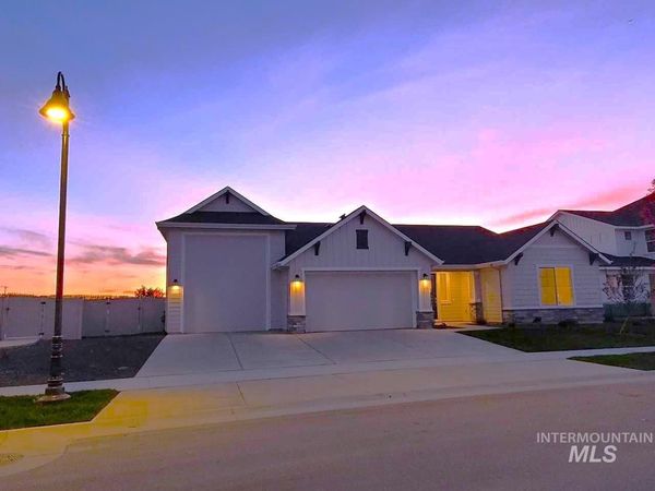 12557 W Wayfaring Drive, Star, ID 83669