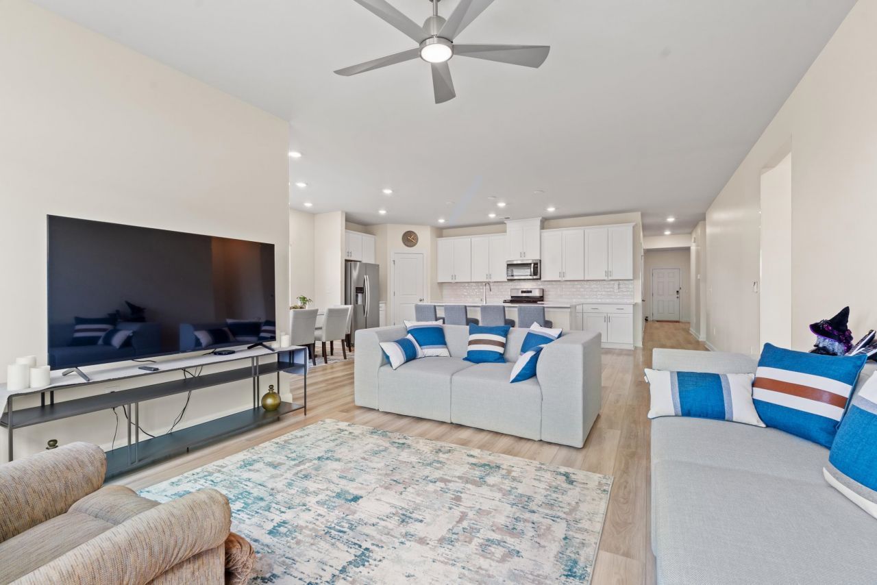 4570 Day Lily Run St.  Photo 5