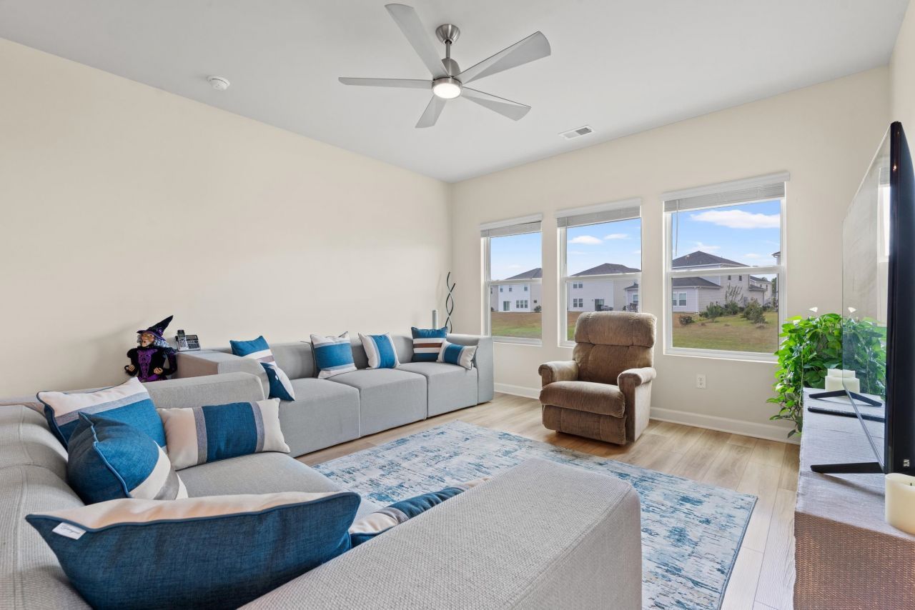 4570 Day Lily Run St.  Photo 6