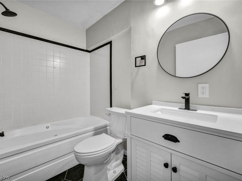 13910 Bartlett Avenue, Cleveland, OH 44120 Photo 29