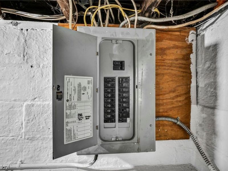 13910 Bartlett Avenue, Cleveland, OH 44120 Photo 30