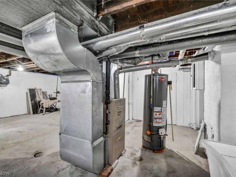 13910 Bartlett Avenue, Cleveland, OH 44120 Photo 31