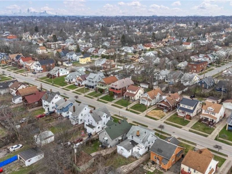 13910 Bartlett Avenue, Cleveland, OH 44120 Photo 33