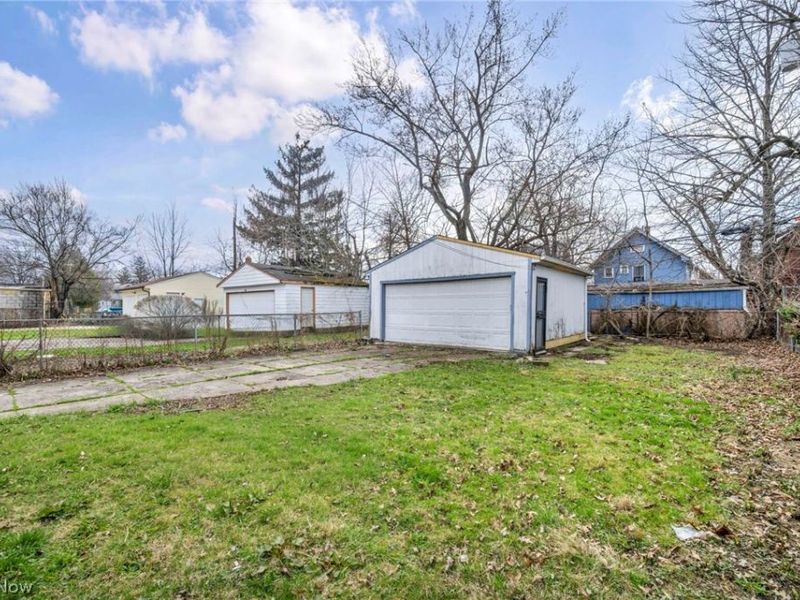 13910 Bartlett Avenue, Cleveland, OH 44120 Photo 5