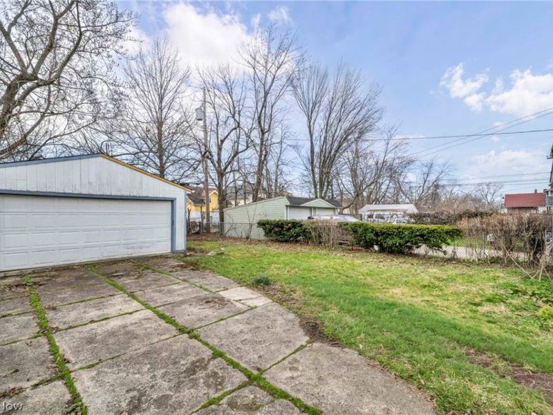 13910 Bartlett Avenue, Cleveland, OH 44120 Photo 6