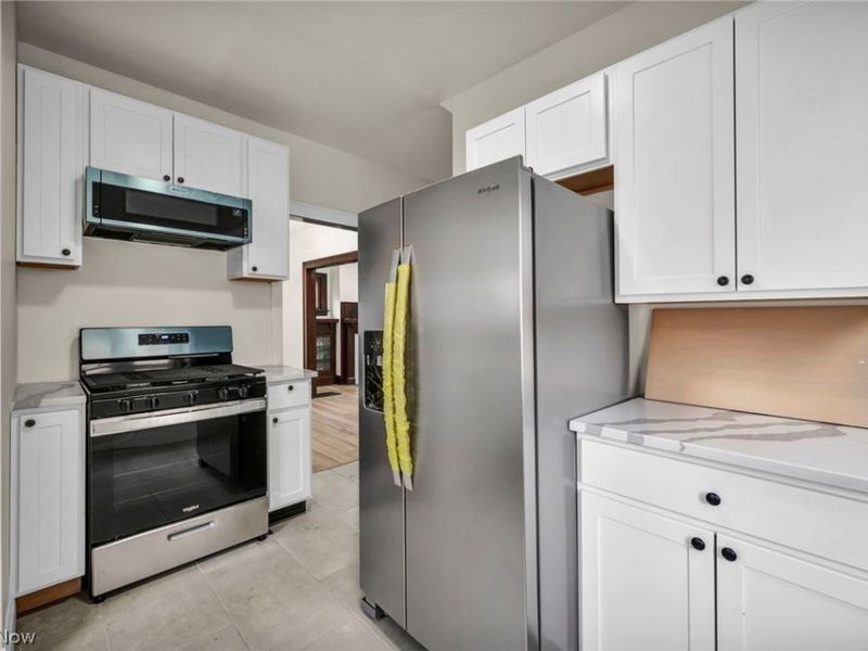 13910 Bartlett Avenue, Cleveland, OH 44120 Photo 9