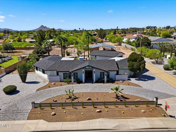 16424 N 44th Street, Phoenix, AZ 85032
