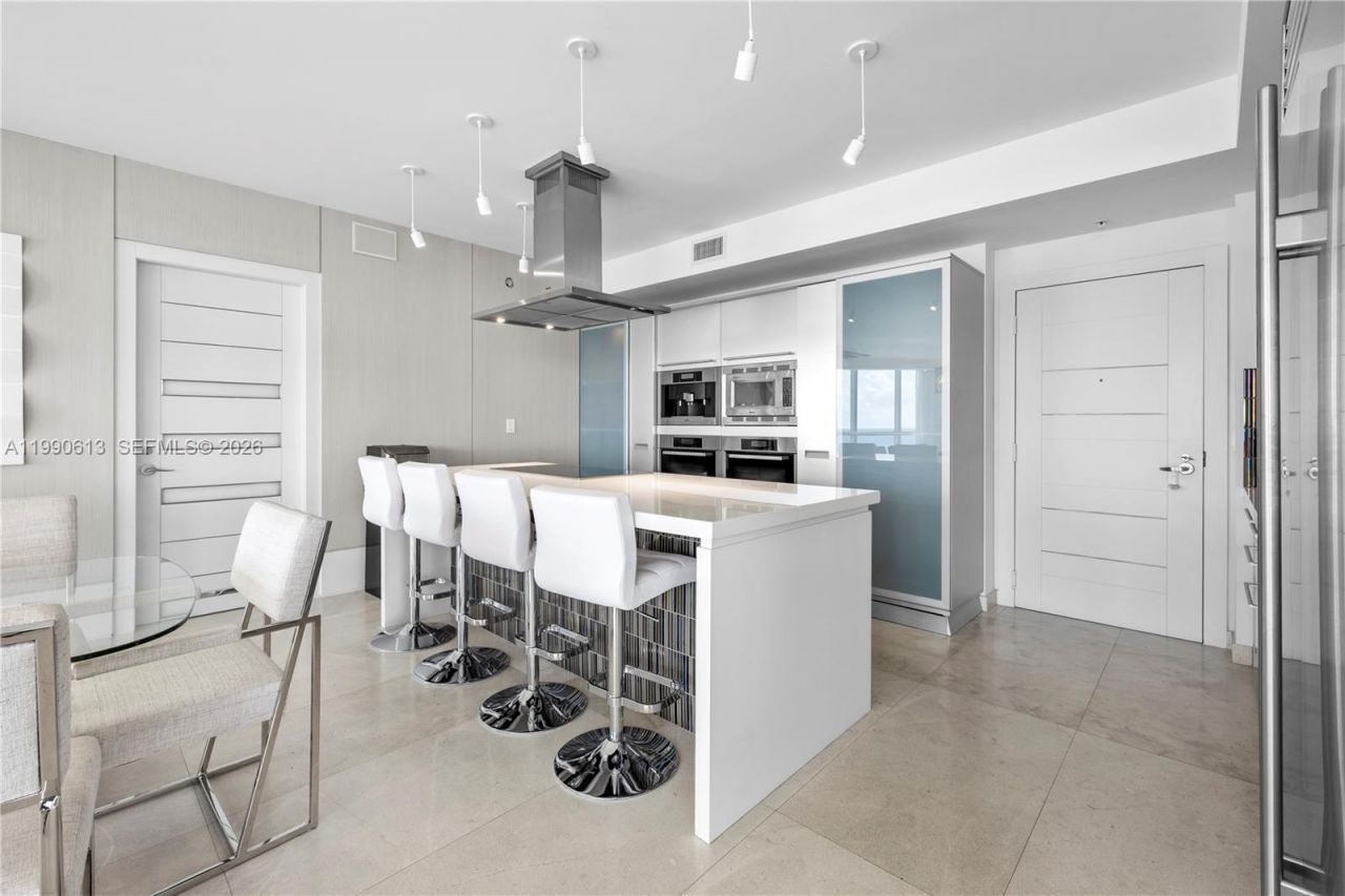 18201 Collins Ave , Unit 1209, Sunny Isles Beach, FL 33160 Photo