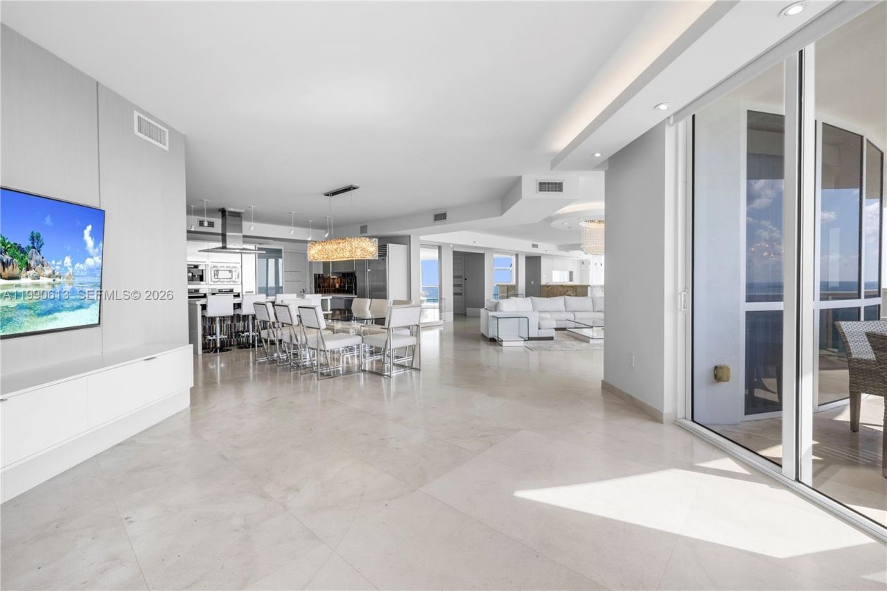18201 Collins Ave , Unit 1209, Sunny Isles Beach, FL 33160 Photo