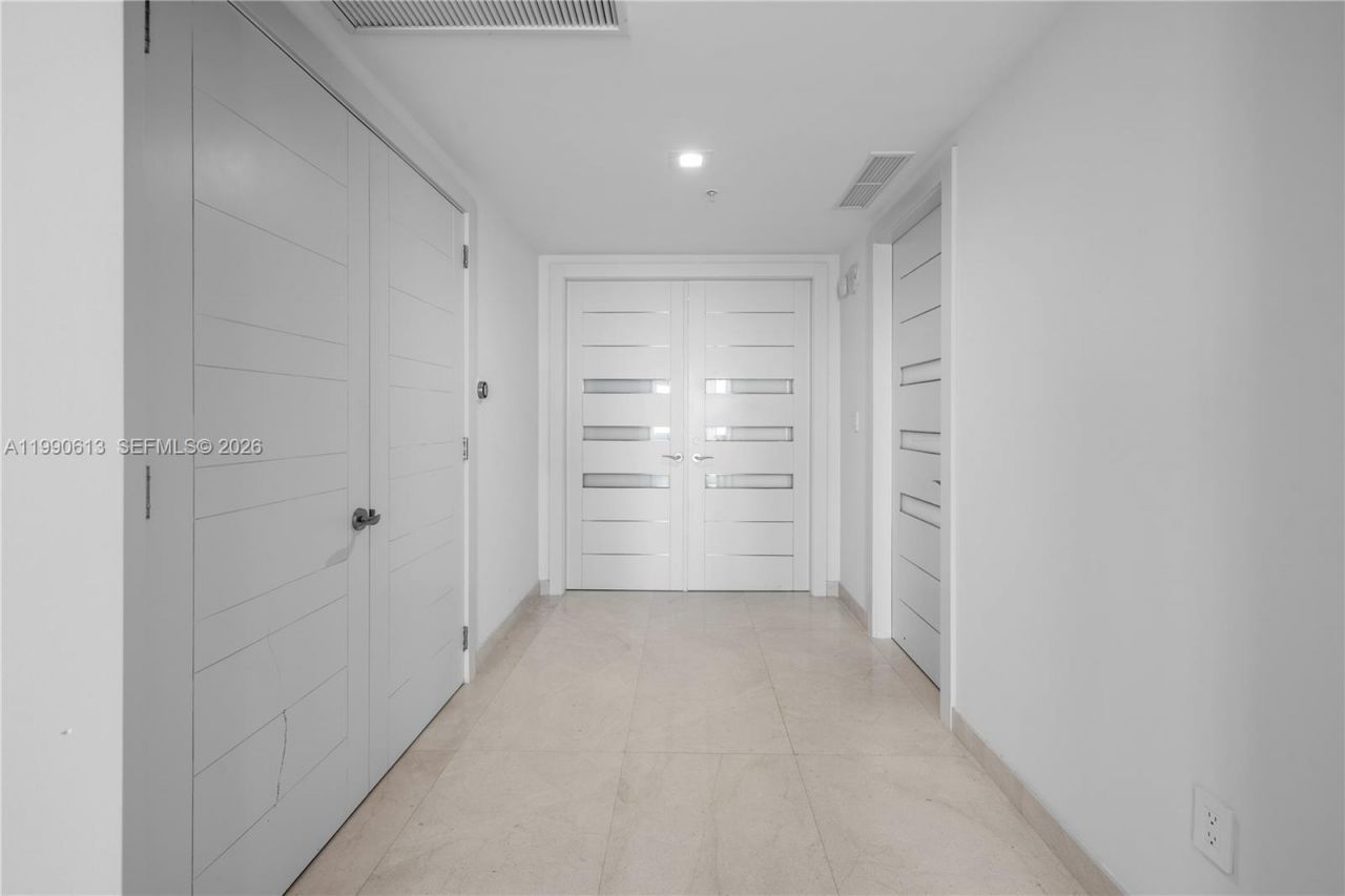 18201 Collins Ave, Unit 1209, Sunny Isles Beach, FL 33160 Photo