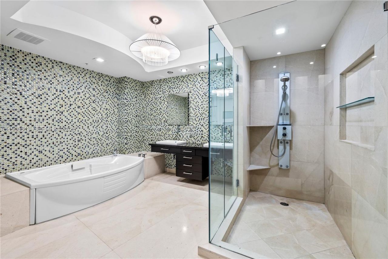 18201 Collins Ave , Unit 1209, Sunny Isles Beach, FL 33160 Photo