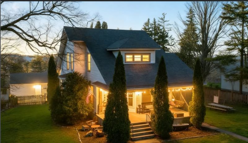 205 N Pine Street, Waterman, IL 60556