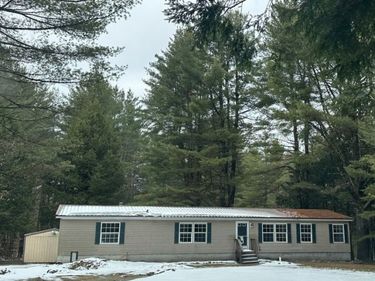 1085 County Route 17, Bernhards Bay, NY 13028