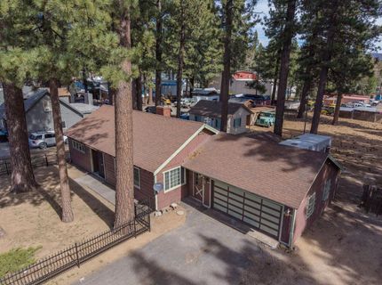 945 3rd St, South Lake Tahoe, CA 96150 Photo