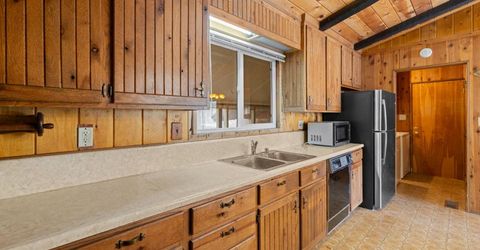 945 3rd St, South Lake Tahoe, CA 96150 Photo