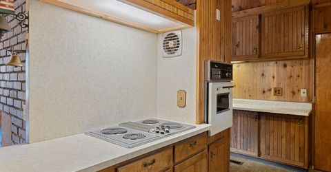 945 3rd St, South Lake Tahoe, CA 96150 Photo