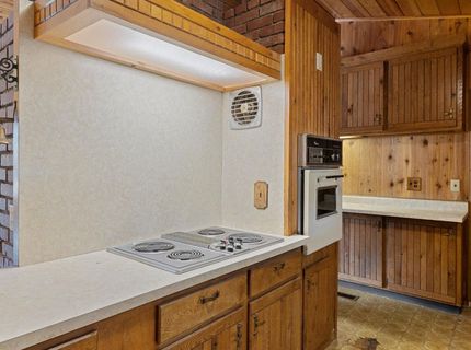 945 3rd St, South Lake Tahoe, CA 96150 Photo