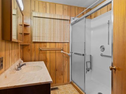 945 3rd St, South Lake Tahoe, CA 96150 Photo