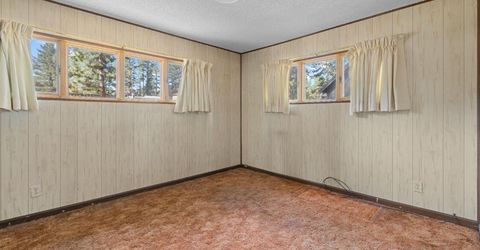 945 3rd St, South Lake Tahoe, CA 96150 Photo