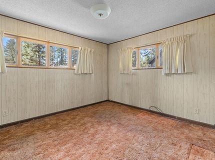 945 3rd St, South Lake Tahoe, CA 96150 Photo