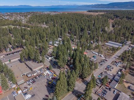 945 3rd St, South Lake Tahoe, CA 96150 Photo