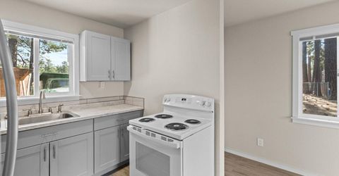 945 3rd St, South Lake Tahoe, CA 96150 Photo