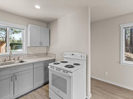 945 3rd St, South Lake Tahoe, CA 96150 Photo