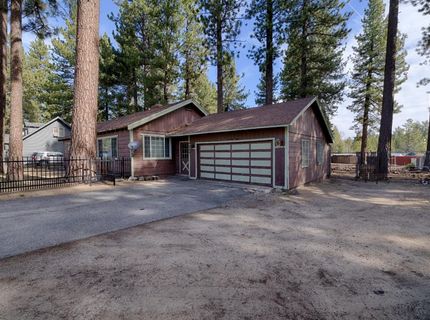 945 3rd St, South Lake Tahoe, CA 96150 Photo