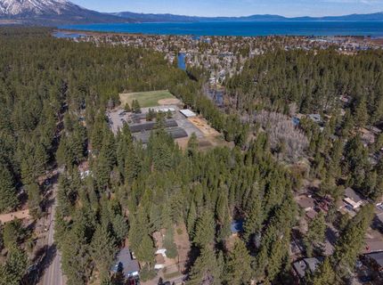 945 3rd St, South Lake Tahoe, CA 96150 Photo