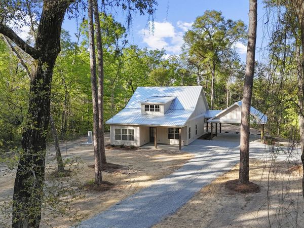 150 Lakeview Drive, Jesup, GA 31545