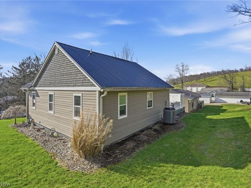 64044 Mulberry Street, Cambridge, OH 43725 Photo 6