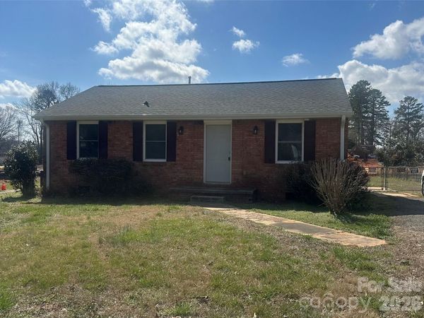 509 Skipwith Place , Charlotte, NC 28217