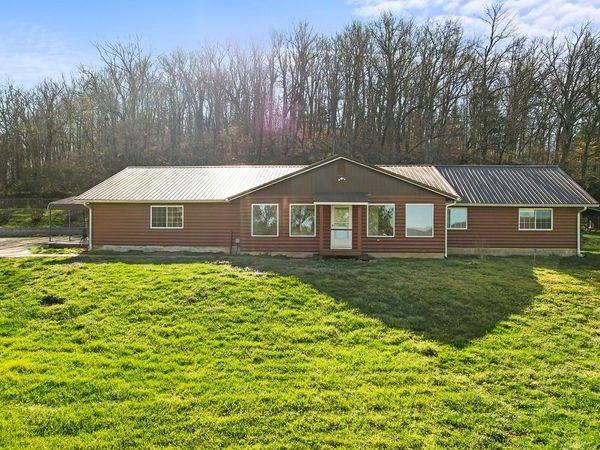 10910 S Whitehouse Road, Fayetteville, AR 72701