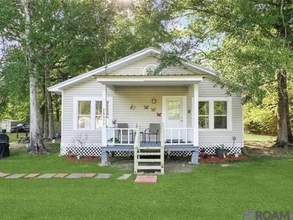 26611 Deer Ln, Holden, LA 70744