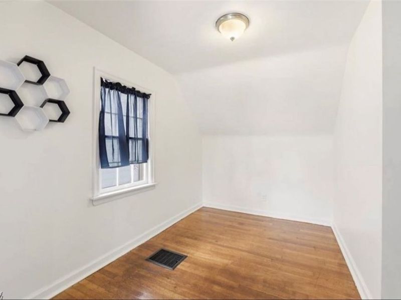 5246 Philip Avenue, Cleveland, OH 44137 Photo 10