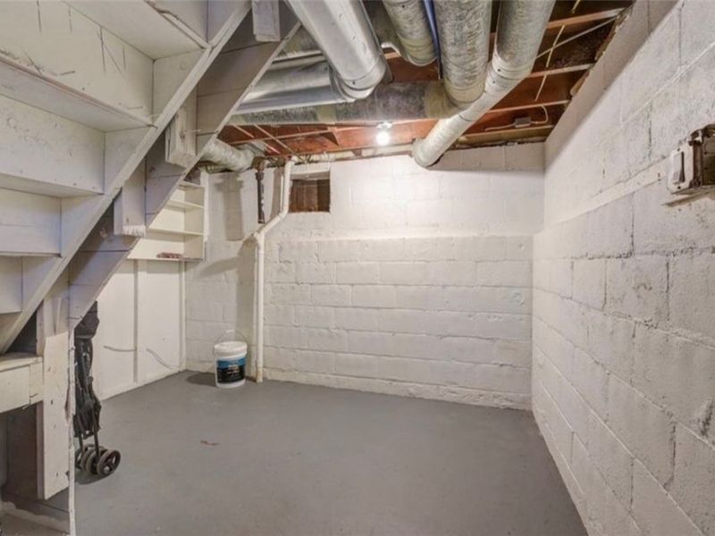 5246 Philip Avenue, Cleveland, OH 44137 Photo 13