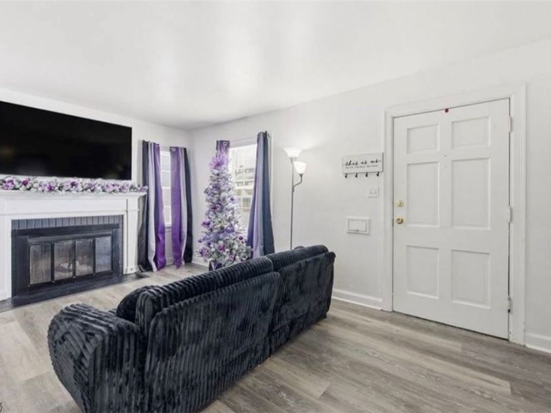 5246 Philip Avenue, Cleveland, OH 44137 Photo 2