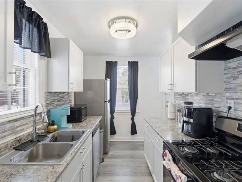 5246 Philip Avenue, Cleveland, OH 44137 Photo 7