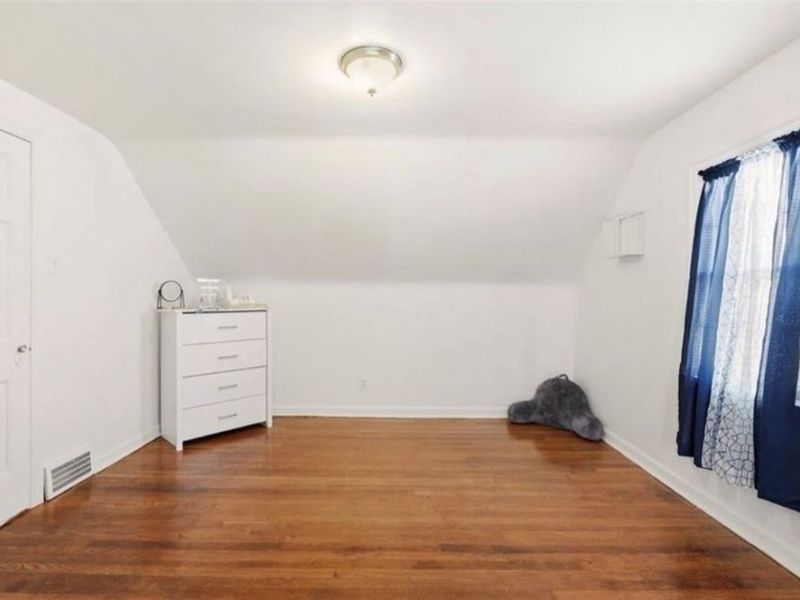 5246 Philip Avenue, Cleveland, OH 44137 Photo 8