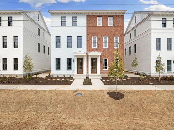 351 SE 4th Street , Bentonville, AR 72712