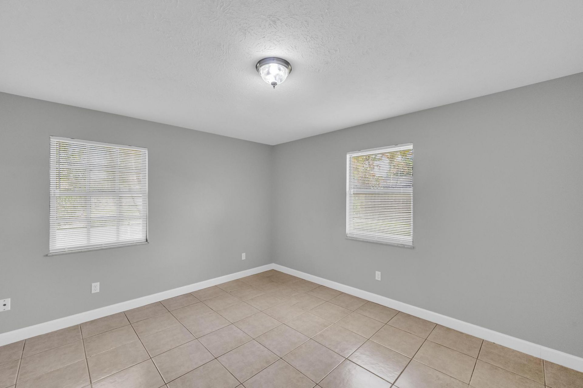 2621 SE Westmoreland Boulevard, Port Saint Lucie, FL 34952 Photo