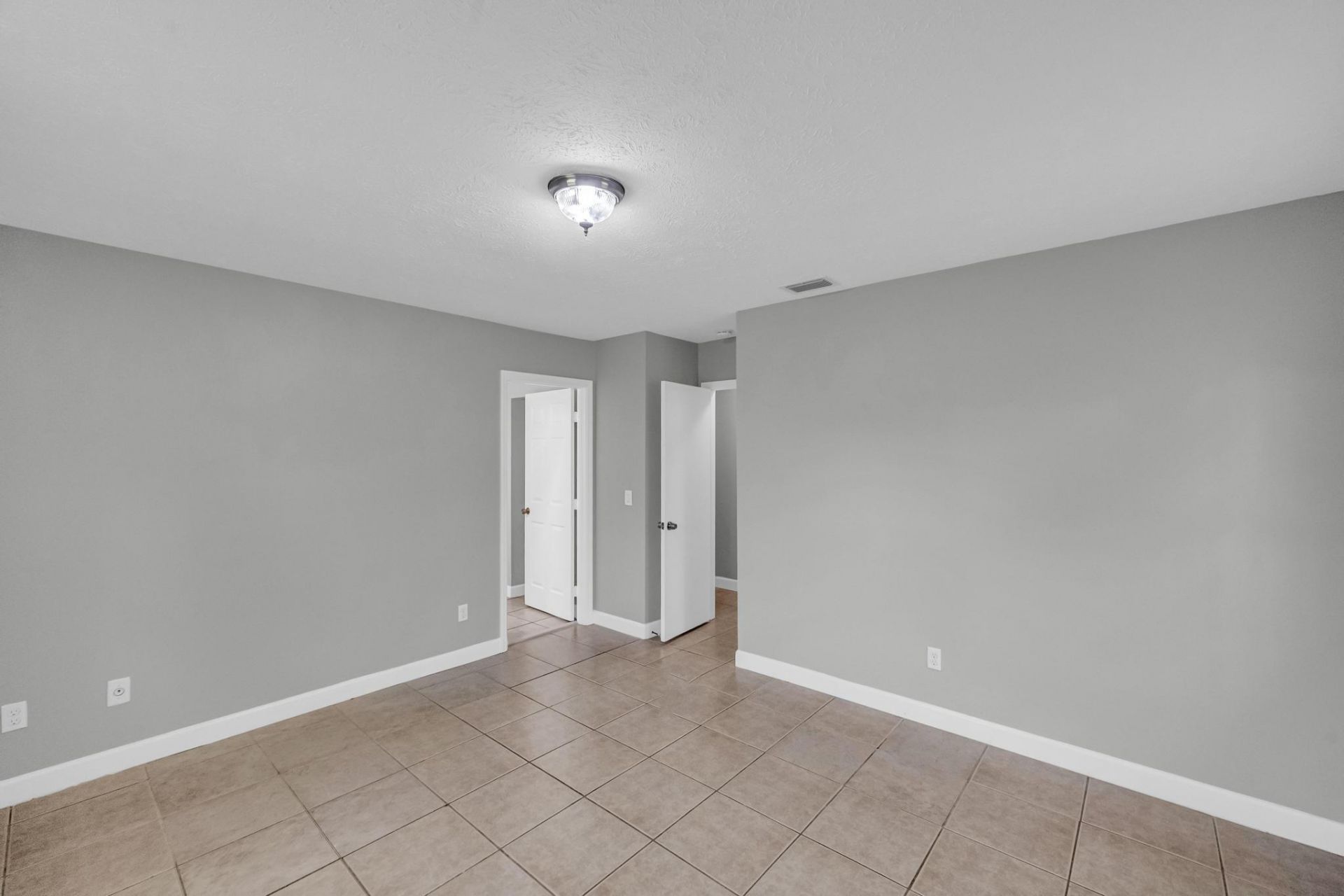 2621 SE Westmoreland Boulevard, Port Saint Lucie, FL 34952 Photo