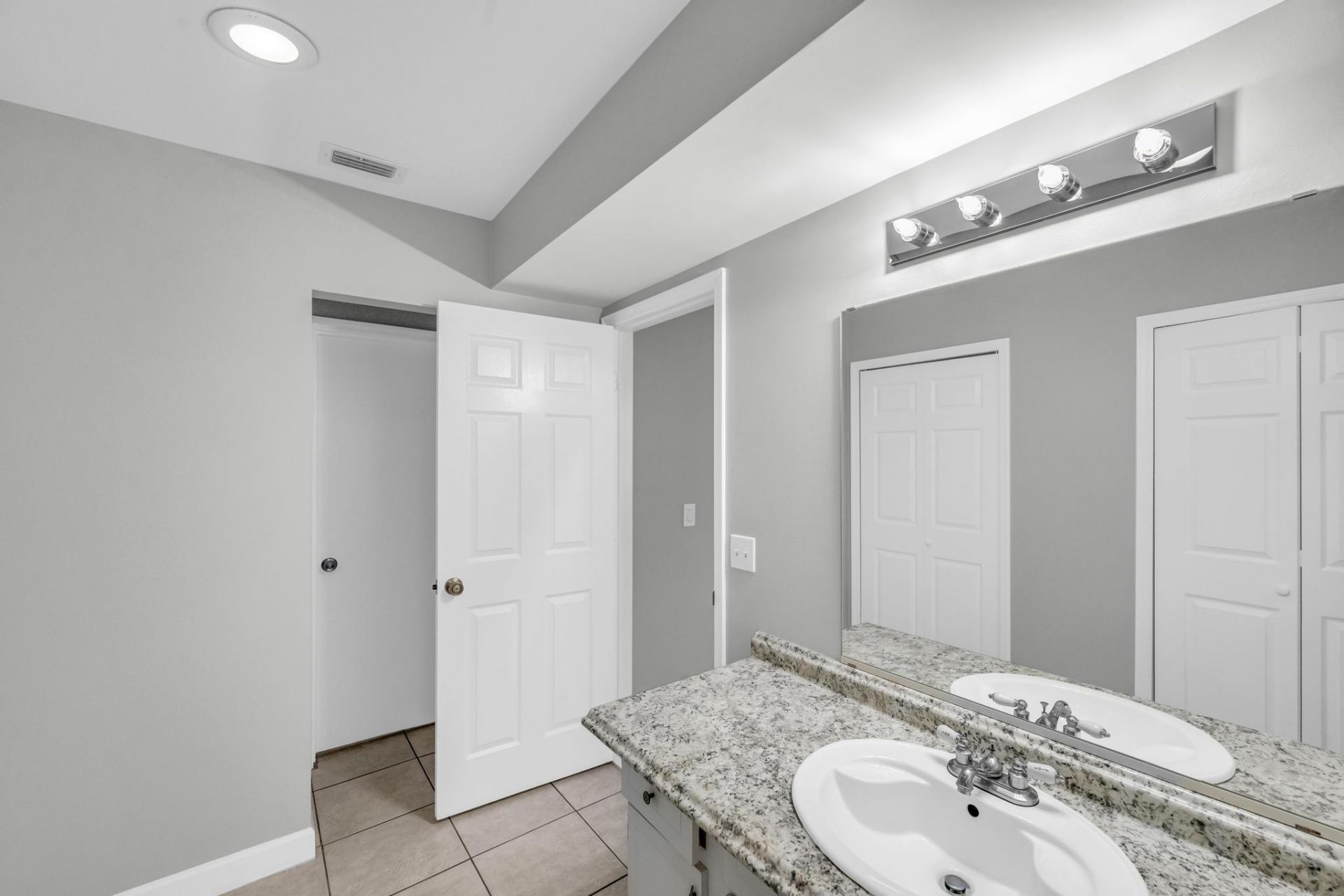 2621 SE Westmoreland Boulevard, Port Saint Lucie, FL 34952 Photo