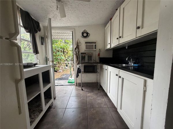 22XX SW 42 Way, Unit C, Fort Lauderdale, FL 33317