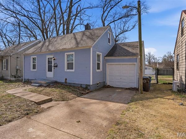 449 S Dade Avenue, St Louis, MO 63135