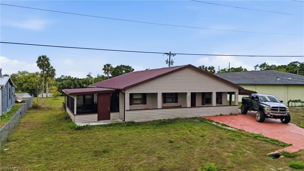 2405 Zoysia Ln, North Fort Myers, FL 33917 Photo