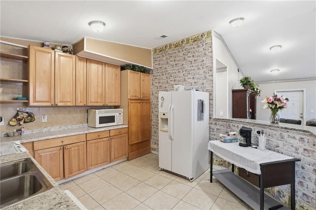 2405 Zoysia Ln , North Fort Myers, FL 33917 Photo