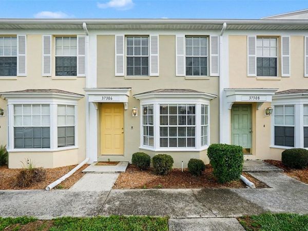 37306 EMBASSY PARK LANE , DADE CITY, FL 33525